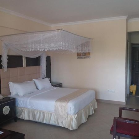 Landmark Mbezi Beach Resort Dár Al-Szalám Kültér fotó