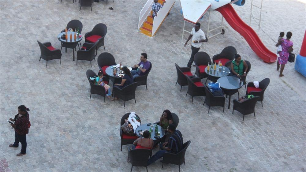 Landmark Mbezi Beach Resort Dár Al-Szalám Kültér fotó