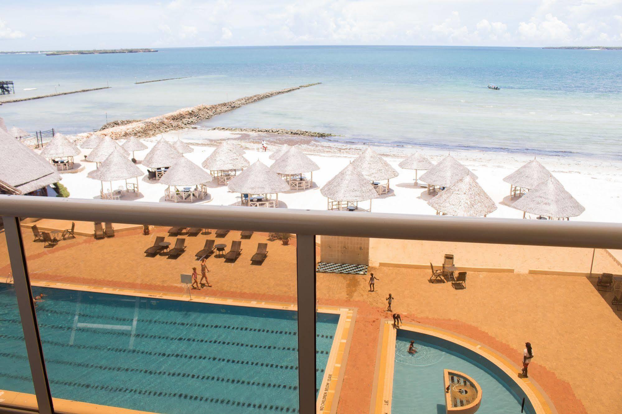 Landmark Mbezi Beach Resort Dár Al-Szalám Kültér fotó