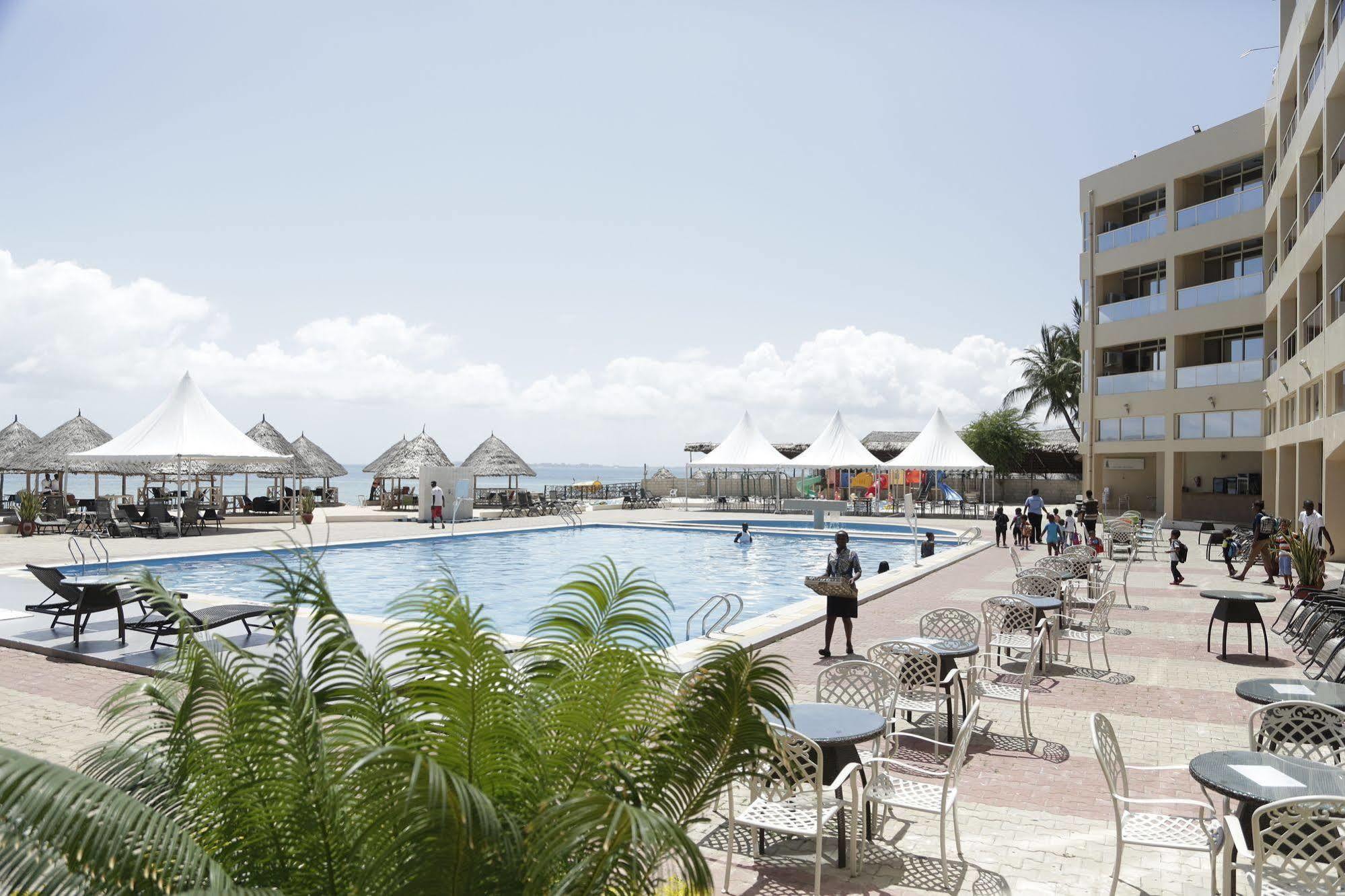 Landmark Mbezi Beach Resort Dár Al-Szalám Kültér fotó