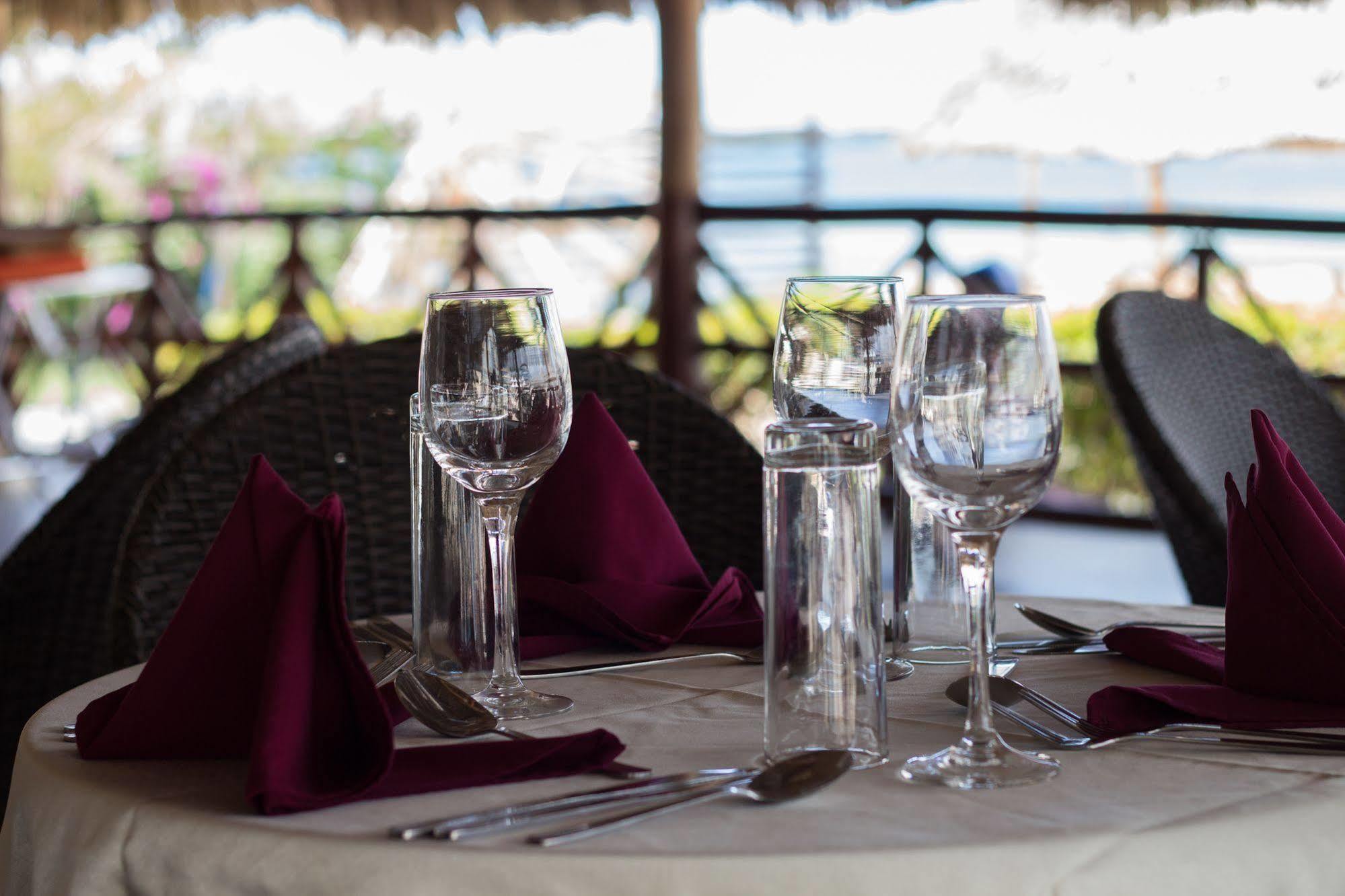 Landmark Mbezi Beach Resort Dár Al-Szalám Kültér fotó