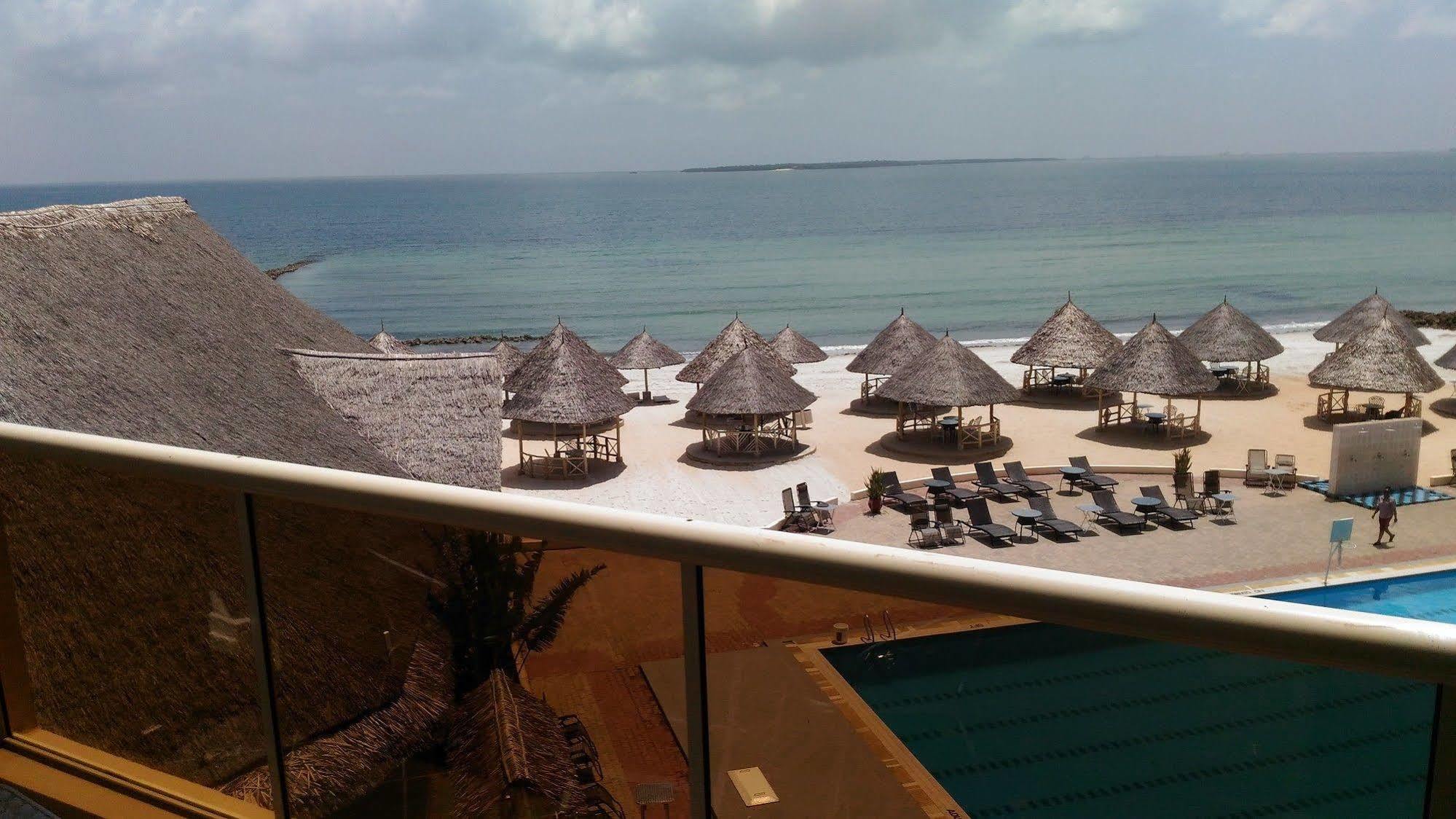 Landmark Mbezi Beach Resort Dár Al-Szalám Kültér fotó