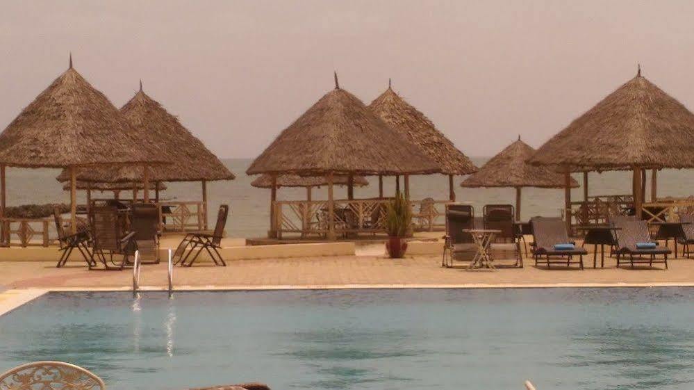 Landmark Mbezi Beach Resort Dár Al-Szalám Kültér fotó