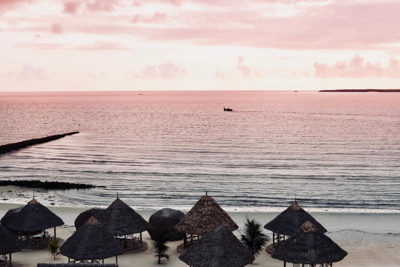 Landmark Mbezi Beach Resort Dár Al-Szalám Kültér fotó